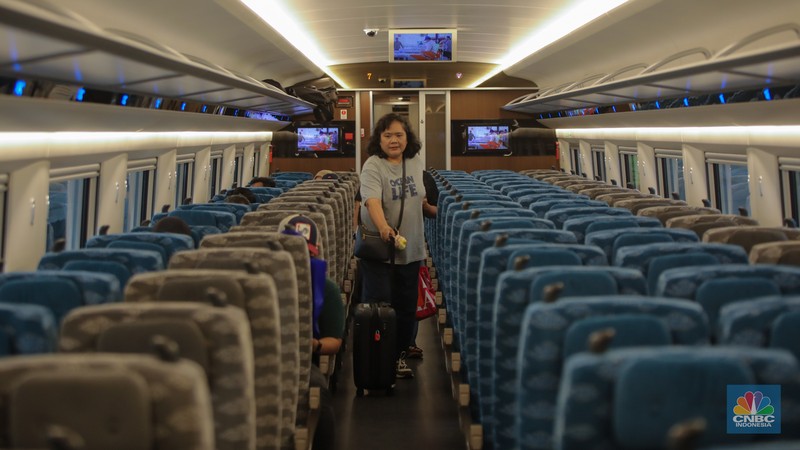 Suasana Stasiun Whoosh Halim, Jakarta, Rabu (5/11/2025). (CNBC Indonesia/Faisal Rahman)