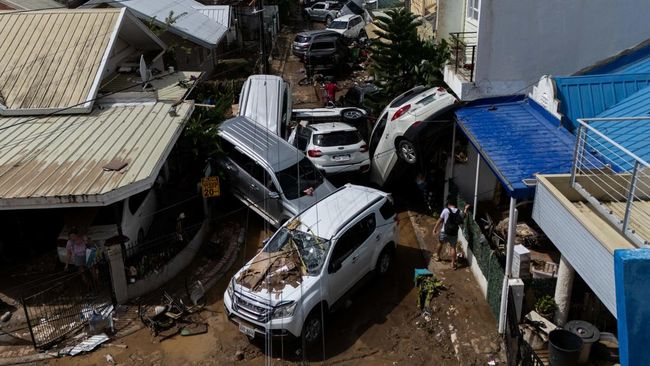 Topan Raksasa Ngamuk, 200 Orang Tewas-Rumah Tersapu