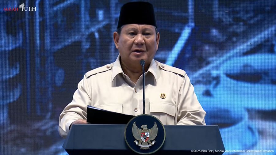 Presiden Prabowo Subianto saat menyampaikan sambutan dalam peresmian Pabrik Lotte Chemical Indonesia, Cilegon, 6 November 2025. (Tangkapan Layar Youtube/Sekretariat Presiden)