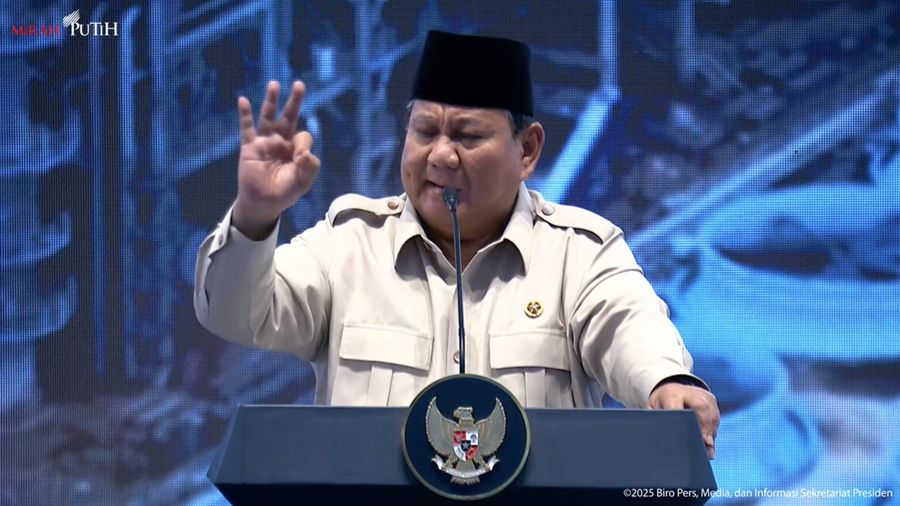 Presiden Prabowo Subianto saat menyampaikan sambutan dalam peresmian Pabrik Lotte Chemical Indonesia, Cilegon, 6 November 2025. (Tangkapan Layar Youtube/Sekretariat Presiden)