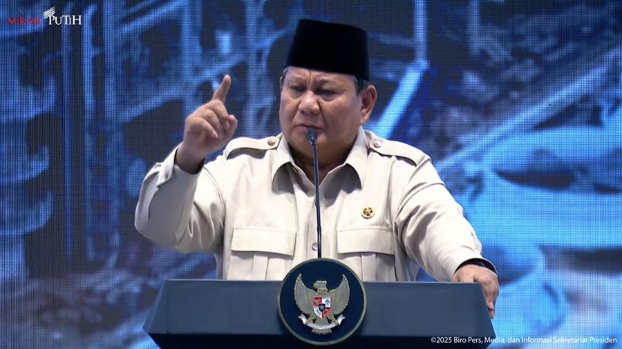 Presiden Prabowo Subianto saat menyampaikan sambutan dalam peresmian Pabrik Lotte Chemical Indonesia, Cilegon, 6 November 2025. (Tangkapan Layar Youtube/Sekretariat Presiden)