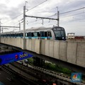 Sejumlah penumpang menaikin kereta MRT jurusan Lebak Bulus - Bundaran HI, Jakarta, Kamis, (6/11/2025). (CNBC Indonesia/Muhammad Sabki)