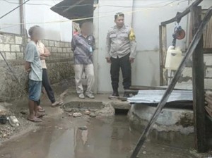 Warga Ribut Gegara Selokan Tersumbat di Kupang, Polisi Turun Tangan