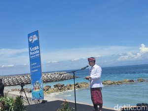 Bupati Satria Targetkan Nusa Penida Jadi Green Tourism, Benahi Jalan-Tambah PLTS
