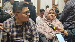 Keluarga Reno-Farhan Menangis Dengar Pengumuman Hasil Tes DNA 2 Kerangka
