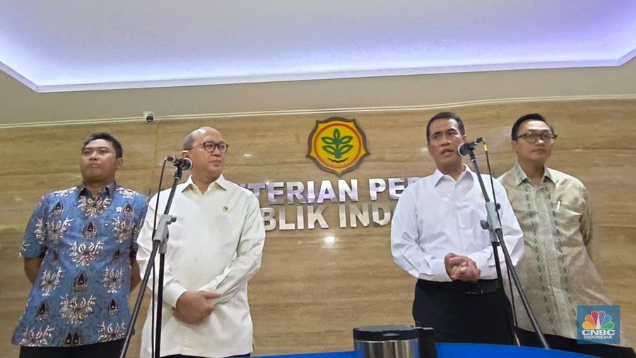 Pertemuan Mentan Amran Sulaiman dengan  Menteri Investasi Rosan Roeslani, Jumat (7/11/2025). (CNBC Indonesia/Martyasari Rizky)