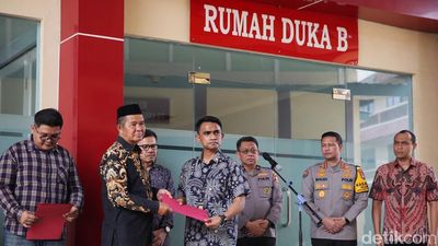 Polisi Serahkan Dokumen Jenazah Reno-Farhan ke Keluarga