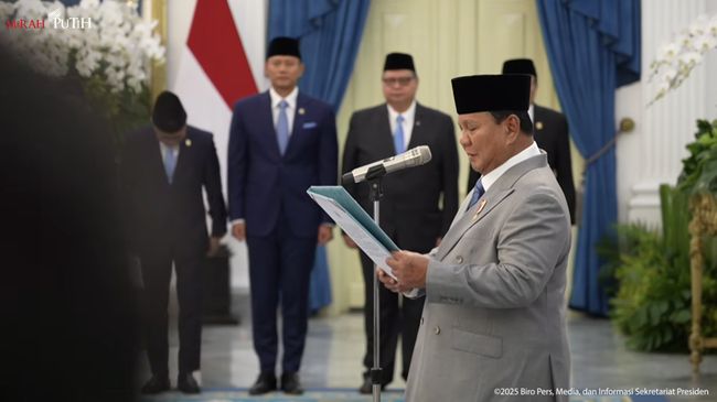 Prabowo Lantik Tim Reformasi Kepolisian, Dipimpin Jimly Asshidiqie