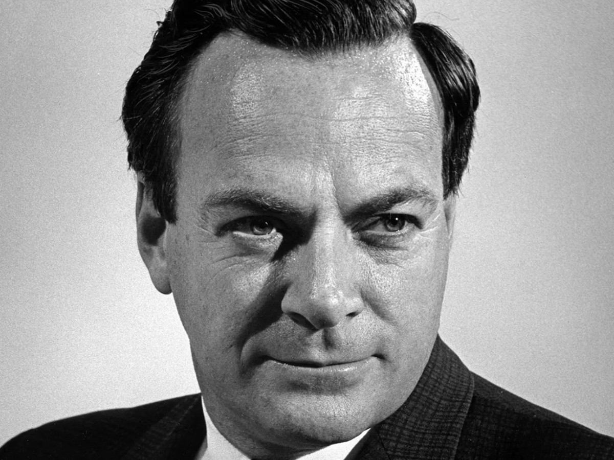 Kenapa Orang Pintar Sering Salah? Pelajaran dari Richard Feynman
