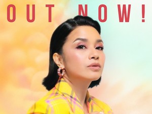 Kado 40 Tahun Berkarya, Ruth Sahanaya Rilis Sebaris Lirik Cinta