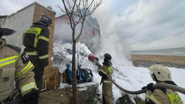 Helikopter Jatuh Terbakar, 4 Orang Tewas dan 3 Lainnya Luka-Luka