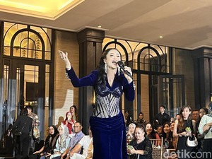 Syahdu, Krisdayanti Bawa Nostalgia Penonton di Plataran Borobudur