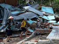 Potret Petaka Acak-Acak 2 Tetangga RI, Korban Jiwa Terus Berjatuhan