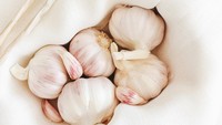 Masak Jadi Lebih Praktis Tanpa Kupas Bawang, Ini Kegunaan Bawang Putih Bubuk