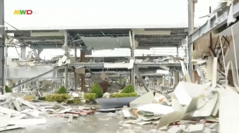 Militer Myanmar hancurkan hampir 150 bangunan di kompleks penipuan perbatasan Thailand, targetkan “pabrik penipuan” bernilai miliaran dolar. (Tangkapan Layar Video AFP/MWD news)