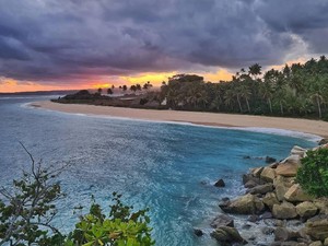 Menjelajahi Pantai Watu Bella, Surga Tersembunyi di Tanah Sumba NTT