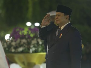 Prabowo Pimpin Upacara Ziarah dan Renungan Hari Pahlawan di TMP Kalibata