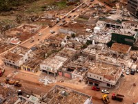 Potret Paru-Paru Bumi Rata dengan Tanah 'Digulung' Tornado