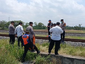 Pria Misterius Diduga Tertabrak KA di Cirebon, Potongan Tubuh Tercecer