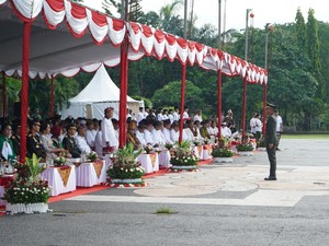 Kapolda Bali Ikuti Peringatan Hari Pahlawan, Koster Jadi Inspektur Upacara