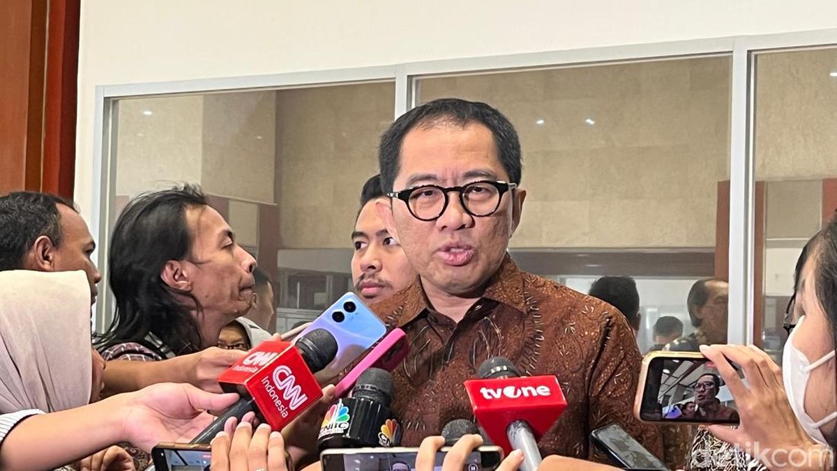 Wamenperin soal Proyek Data Center Jatiluhur Disetop KDM: Itu Investasi Besar! — NadiKabar.com