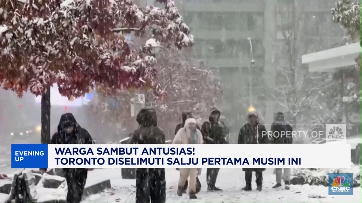 Video: Warga Toronto Sambut Salju Pertama Musim Ini