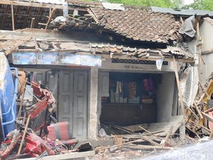 Penampakan Kios Pasar Kalijambe Rusak Imbas Laka Maut di Purworejo