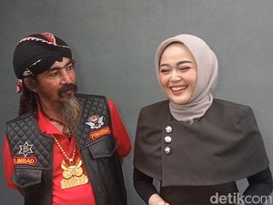Limbad Garang di Luar, Tapi Hati Hello Kitty