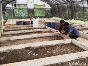 Siasat Purwakarta Keluar dari Status Darurat Sampah
