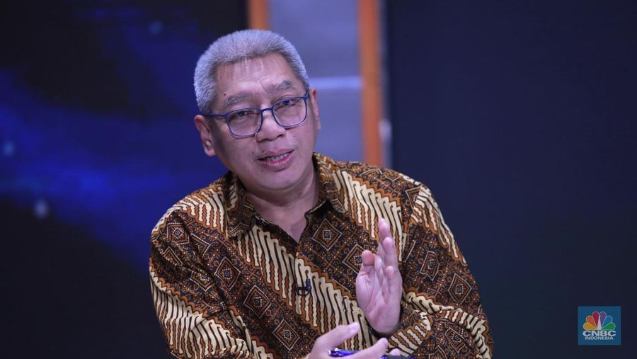 Presiden Direktur Bank Aladin Syariah, Koko Tjatur Rachmadi menyampaikan paparan dalam Road to CNBC Indonesia Awards 2025 kategori Best Bank & Financial Services di Jakarta, Selasa (11/11/2025). (CNBC Indonesia/Muhammad Sabki)
