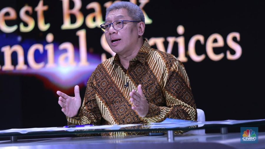 Presiden Direktur Bank Aladin Syariah, Koko Tjatur Rachmadi menyampaikan paparan dalam Road to CNBC Indonesia Awards 2025 kategori Best Bank & Financial Services di Jakarta, Selasa (11/11/2025). (CNBC Indonesia/Muhammad Sabki)