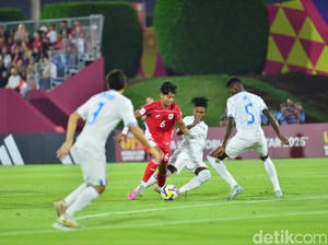 Piala Dunia U-17: Momen Kartu VAR Indonesia Dibalas Honduras, Wasit Bingung