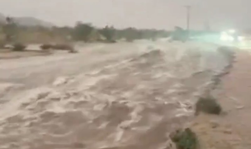 Banjir besar terjang kota Mekkah, Arab Saudi. (Tangkapan LayarX/Top_Disaster)
