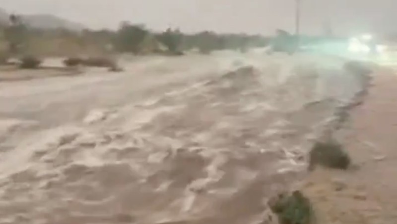 Banjir besar terjang kota Mekkah, Arab Saudi. (Tangkapan LayarX/Top_Disaster)