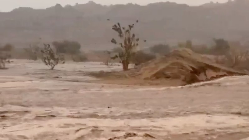 Banjir besar terjang kota Mekkah, Arab Saudi. (Tangkapan LayarX/Top_Disaster)