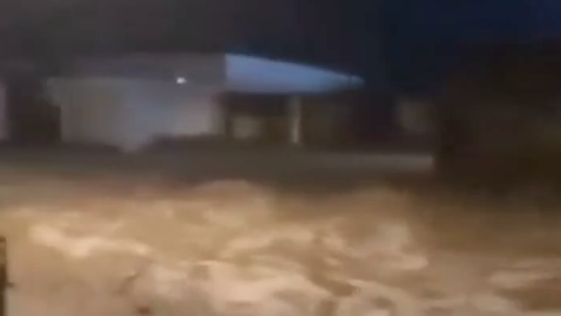 Banjir besar terjang kota Mekkah, Arab Saudi. (Tangkapan LayarX/Top_Disaster)