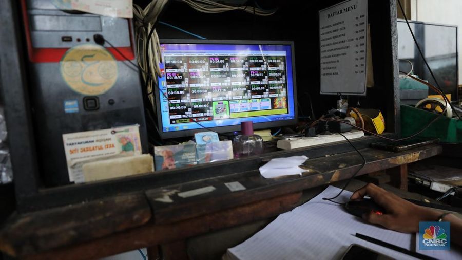 Bisnis rental PlayStation (PS) di Jakarta masih menunjukkan eksistensinya yang kuat. (CNBC Indonesia/Tri Susilo)