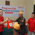 Telkomsel dan Kitabisa Operasi Katarak 20 Keluarga Veteran di Surabaya