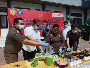Kejari Jembrana Musnahkan Barang Bukti 28 Perkara, Didominasi Kasus Narkotika
