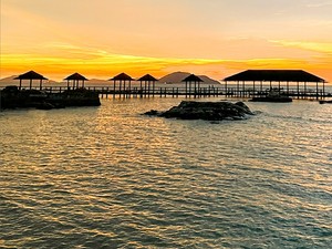 Pantai Tanjung Bajau Singkawang: Aneka Wahana, HTM, dan Rutenya