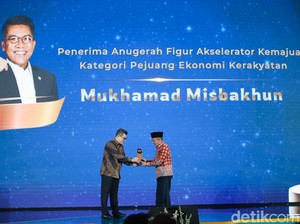 Dukung Ekonomi Rakyat, Mukhamad Misbakhun Terima detikJatim Awards