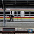 Menhub Kaji Kemungkinan KRL Bisa Beroperasi 24 Jam