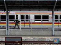 Menhub Kaji Kemungkinan KRL Bisa Beroperasi 24 Jam