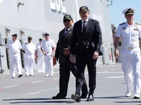 Momen Mesra Prabowo & Albanese Tinjau Kapal Perang Raksasa Australia