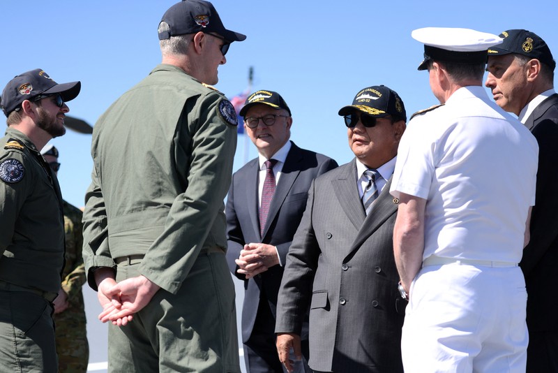 Presiden Prabowo Subianto mengunjungi Pangkalan Armada HMAS Kuttabul di Sydney, Australia, Rabu (12/11/2025). (REUTERS/Hollie Adams)