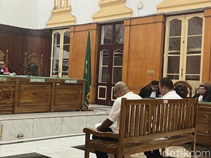 Gemetar Bacakan Pembelaan, Akhirun Akui Sulit Main Bersih untuk Dapat Proyek