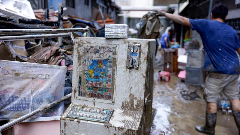 Foto udara jalanan dan ladang yang terendam banjir akibat Topan Fung-wong di Yilan, Taiwan, Rabu (12/11/2025). (Omer Photography via REUTERS)