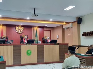Sidang Vonis Terdakwa Mafia Tanah Mbah Tupon Ditunda, Ini Alasannya