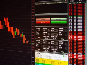 IHSG Menguat Tipis, Garuda dan PTPP Jadi Sorotan Pasar