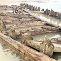 Erosi pantai parah yang disebabkan oleh Topan Kalmaegi pada Sabtu mengungkap kerangka kapal dagang kayu berusia berabad-abad di Pantai Tan Thanh, kawasan kota kuno Hoi An yang terdaftar sebagai Warisan Dunia UNESCO. (Tangkapan Layar Video Reuters/TRA